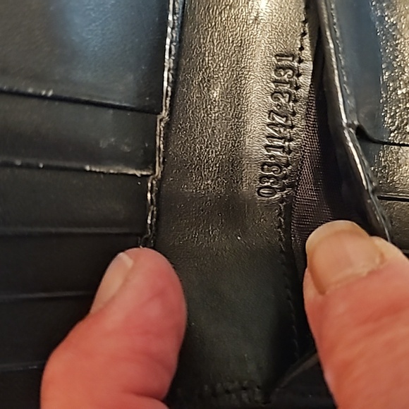 Gucci  Compact  Wallet - Picture 10 of 14